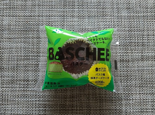 ローソン バスチー「バスク風抹茶チーズケーキ」の商品パッケージ